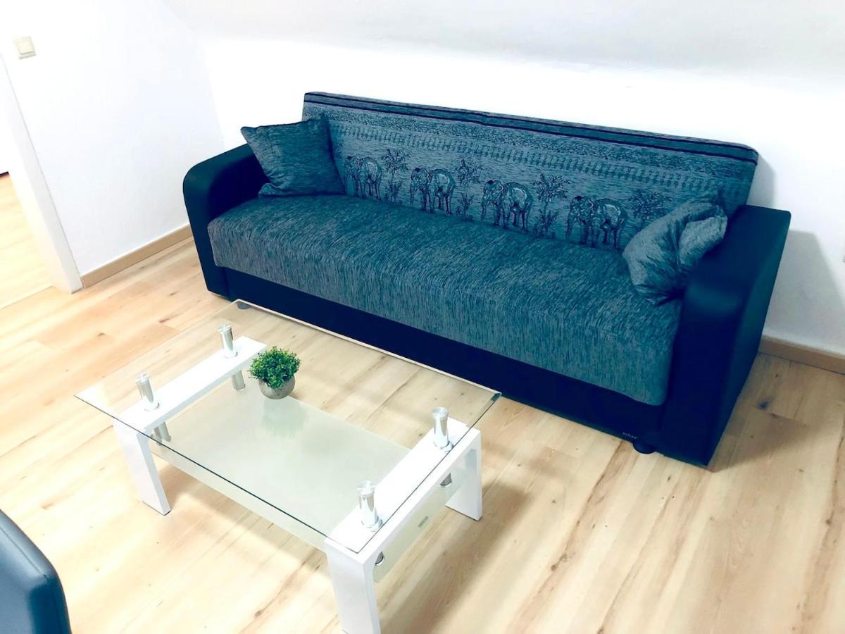 Wohnung Mit Neuem Bad Und Kueche Гелзенкирхен Екстериор снимка