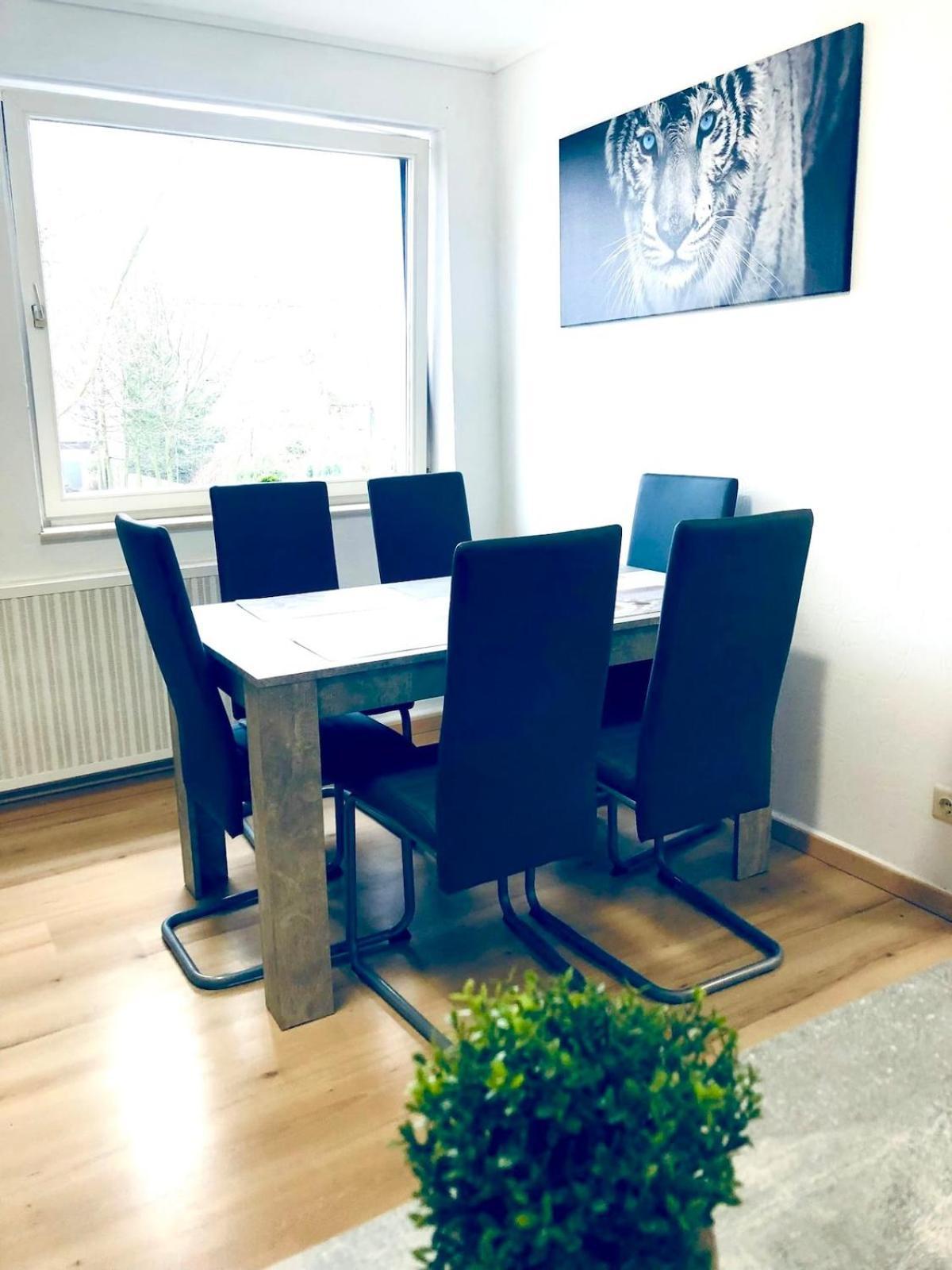Wohnung Mit Neuem Bad Und Kueche Гелзенкирхен Екстериор снимка